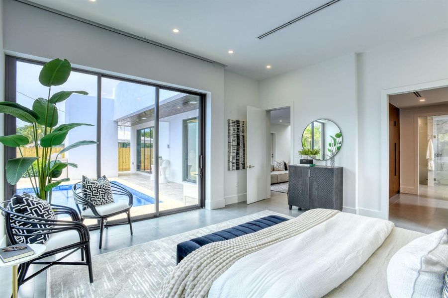 7 Master Bedroom 4