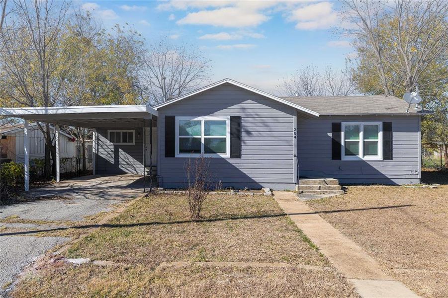 Exterior details and patio area of a home in , Early (Image 25).