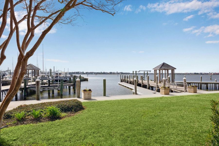 Lakewood Pointe private boat dock and fishing pier.