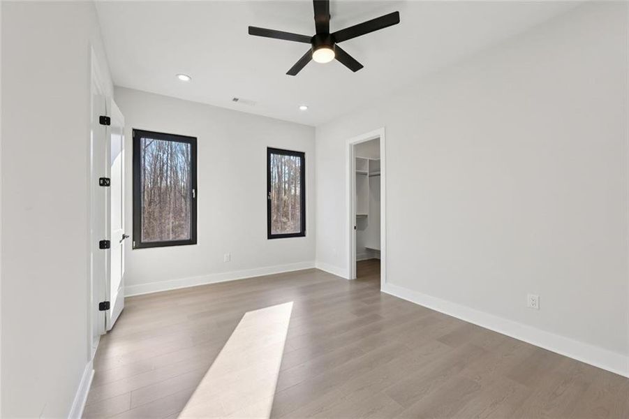 Spacious, unfurnished interior of a new home in , Auburn (Image 64).