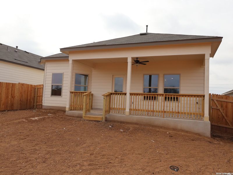 Exterior details and patio area of a home in Agave, San Antonio (Image 4).