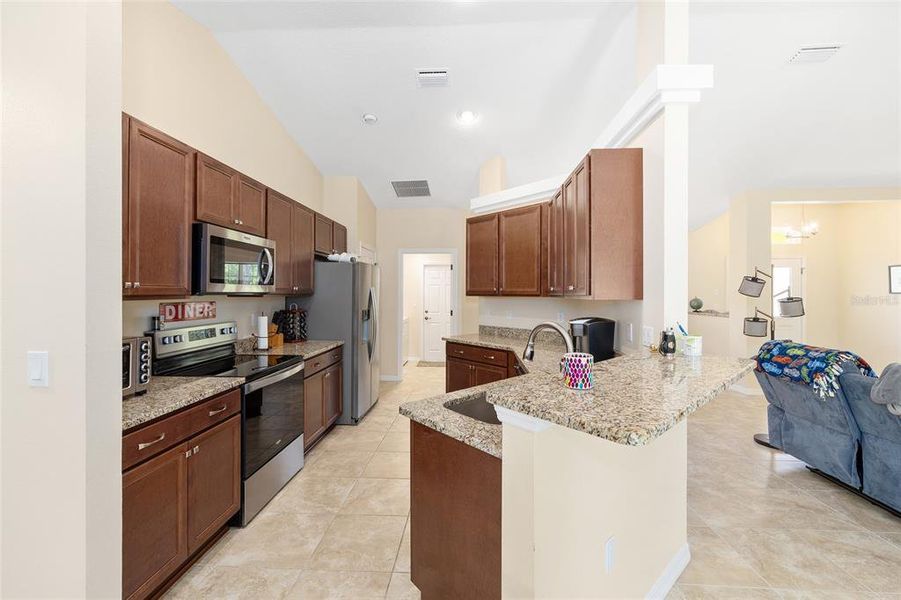 Furnished interior view inside a new home in Rainbow Springs, Dunnellon (Image 15).