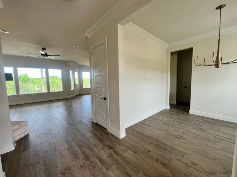 Spacious, unfurnished interior of a new home in Eagle Ridge Estates, Weatherford (Image 13).