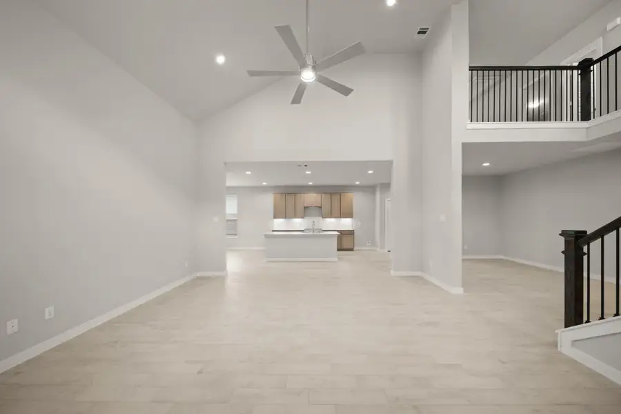 Spacious, unfurnished interior of a new home in Barton Creek Ranch, Conroe (Image 11). Spacious, unfurnished interior of a new home in Barton Creek Ranch, Conroe (Image 11).