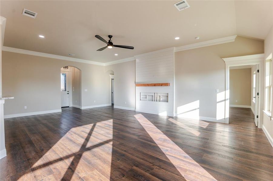 Spacious, unfurnished interior of a new home in , Tolar (Image 11). Spacious, unfurnished interior of a new home in , Tolar (Image 11).