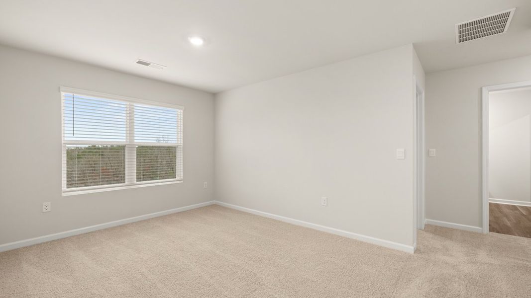 Spacious, unfurnished interior of a new home in Captain's Corner, Grovetown (Image 16).