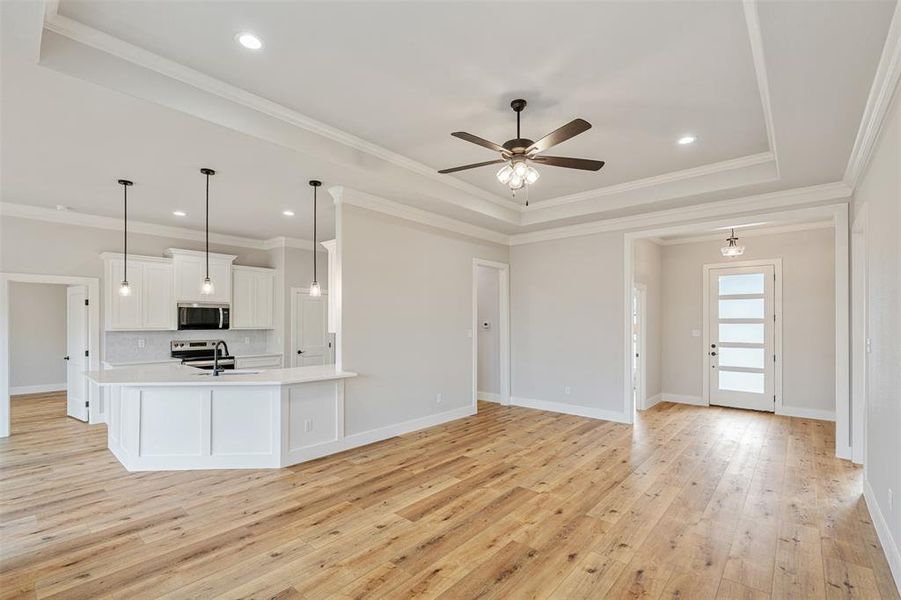 Spacious, unfurnished interior of a new home in , Mabank (Image 19).