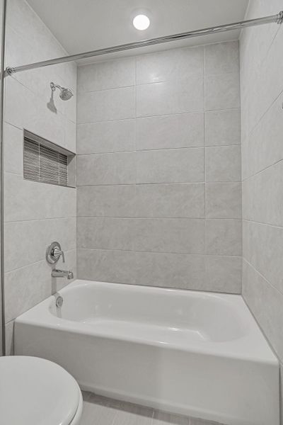 Image 36 of a home in Emerald Estates. Image 36 of a home in Emerald Estates.