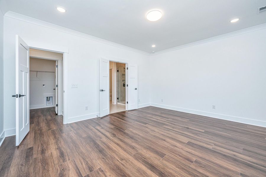 Spacious, unfurnished interior of a new home in , Ridgeville (Image 14).