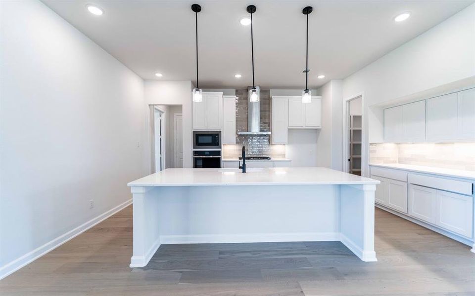 Furnished interior view inside a new home in Heath Golf & Yacht Club, Heath (Image 8).