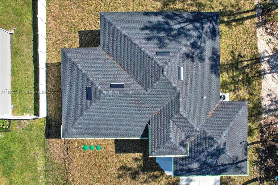 Image 32 of a home in . Image 32 of a home in .