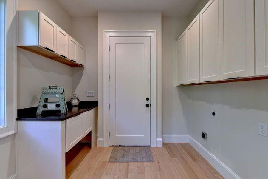 Furnished interior view inside a new home in , Gainesville (Image 12).