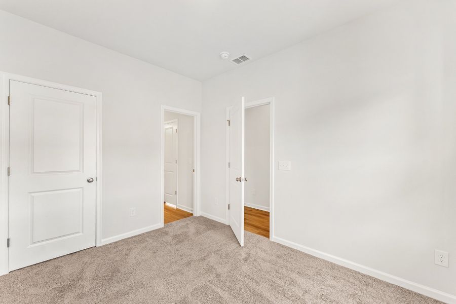 Spacious, unfurnished interior of a new home in Mayfair Village, Spartanburg (Image 16). Spacious, unfurnished interior of a new home in Mayfair Village, Spartanburg (Image 16).
