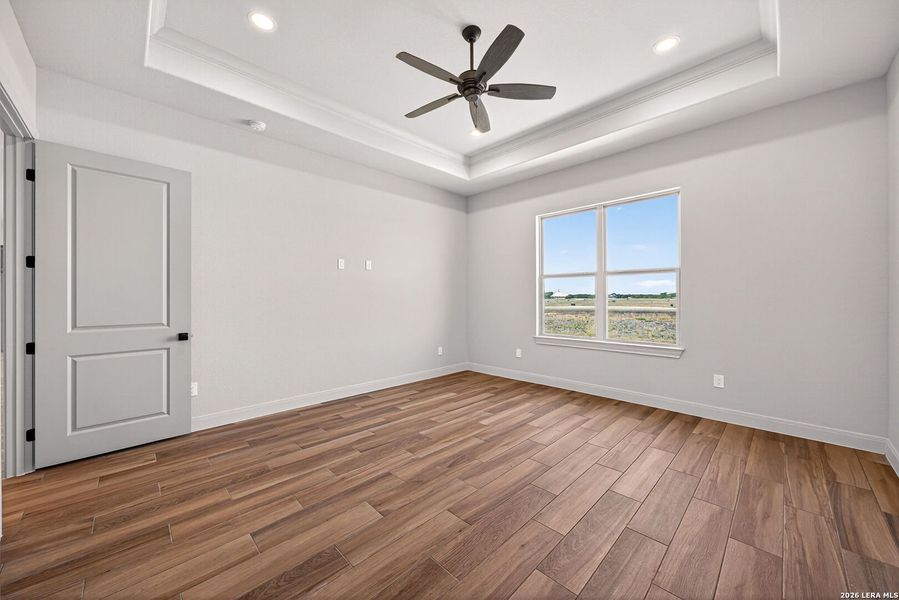 Spacious, unfurnished interior of a new home in Boehme Ranch, Castroville (Image 35).