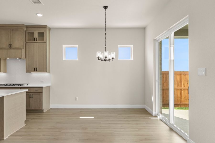 Spacious, unfurnished interior of a new home in Ten Mile Creek, Celina (Image 22).