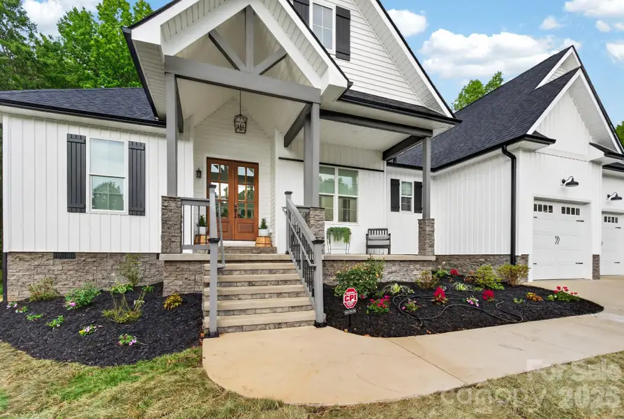 Exterior details and patio area of a home in , Rock Hill (Image 3).