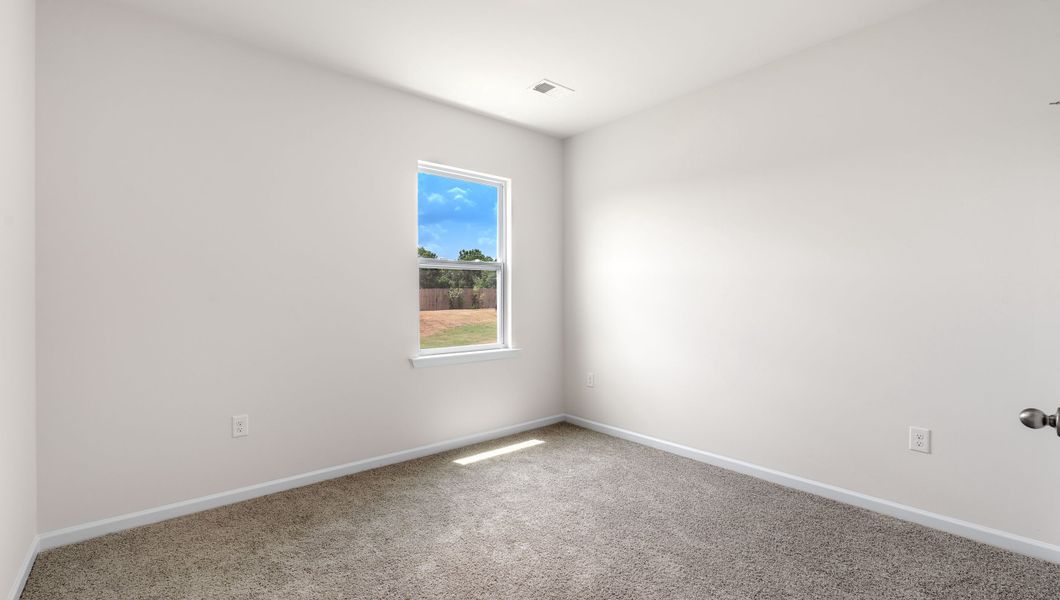 Spacious, unfurnished interior of a new home in Benjamin's Grove, Woodruff (Image 28).