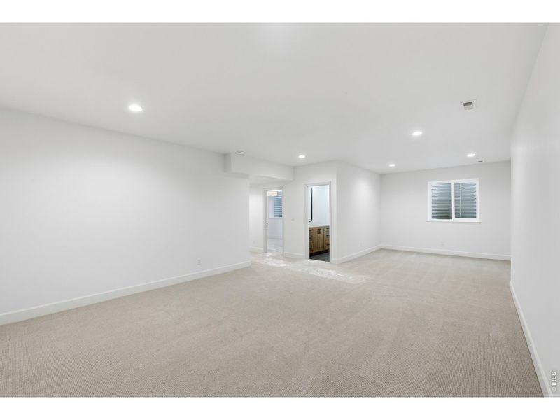 Spacious, unfurnished interior of a new home in , Milliken (Image 17).