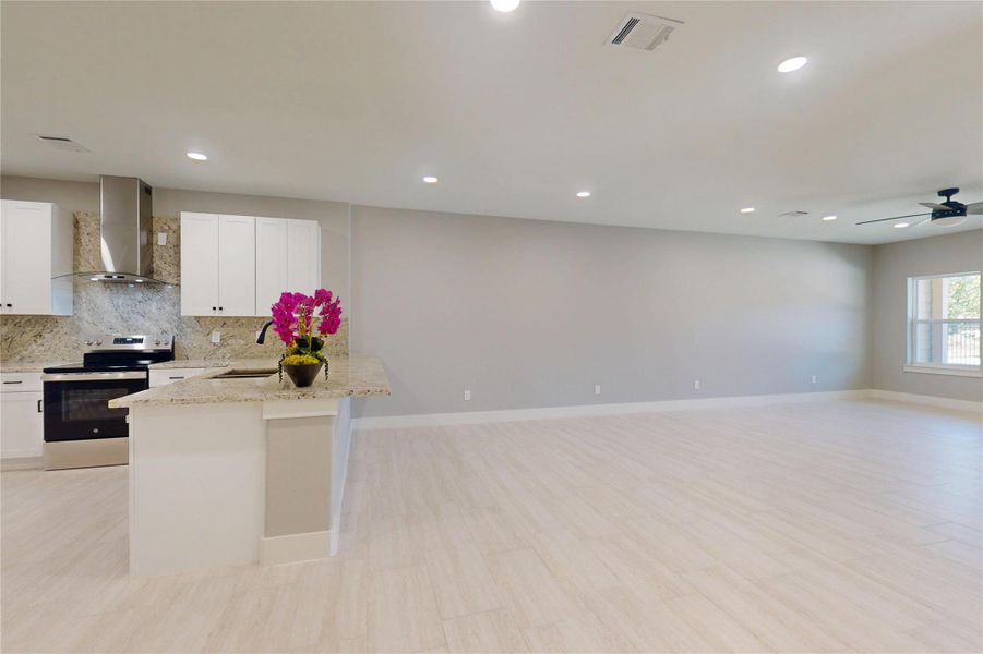 Spacious, unfurnished interior of a new home in , Houston (Image 16). Spacious, unfurnished interior of a new home in , Houston (Image 16).