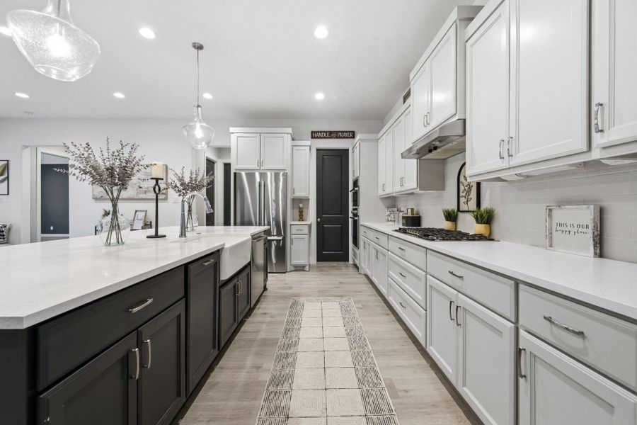 Imagine yourself cooking meals for your family in this beautiful kitchen!