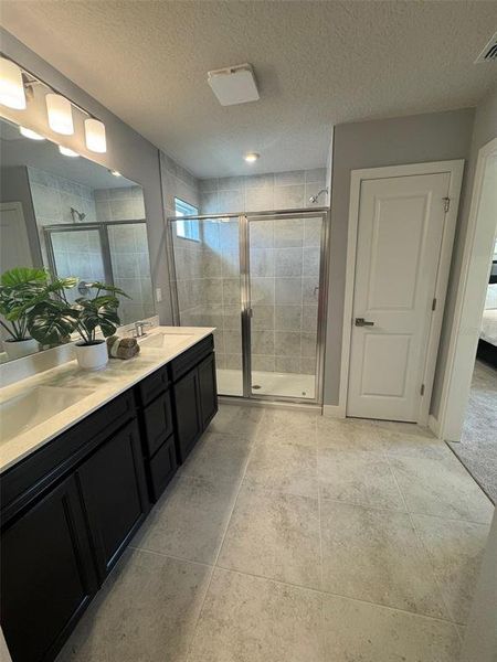 Furnished interior view inside a new home in Lake Mattie Preserve Estates, Auburndale (Image 17). Furnished interior view inside a new home in Lake Mattie Preserve Estates, Auburndale (Image 17).