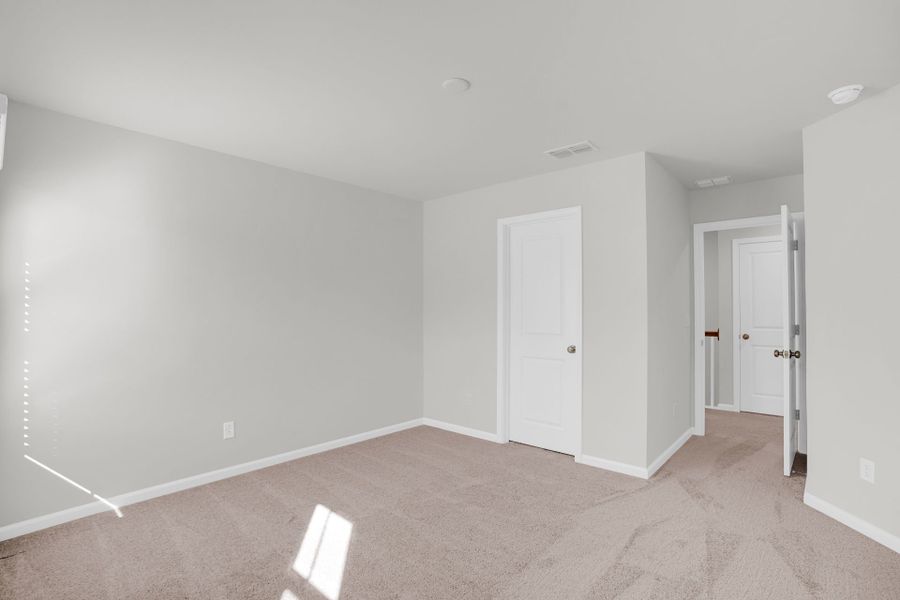 Spacious, unfurnished interior of a new home in Carriage Estates, Lexington (Image 20). Spacious, unfurnished interior of a new home in Carriage Estates, Lexington (Image 20).