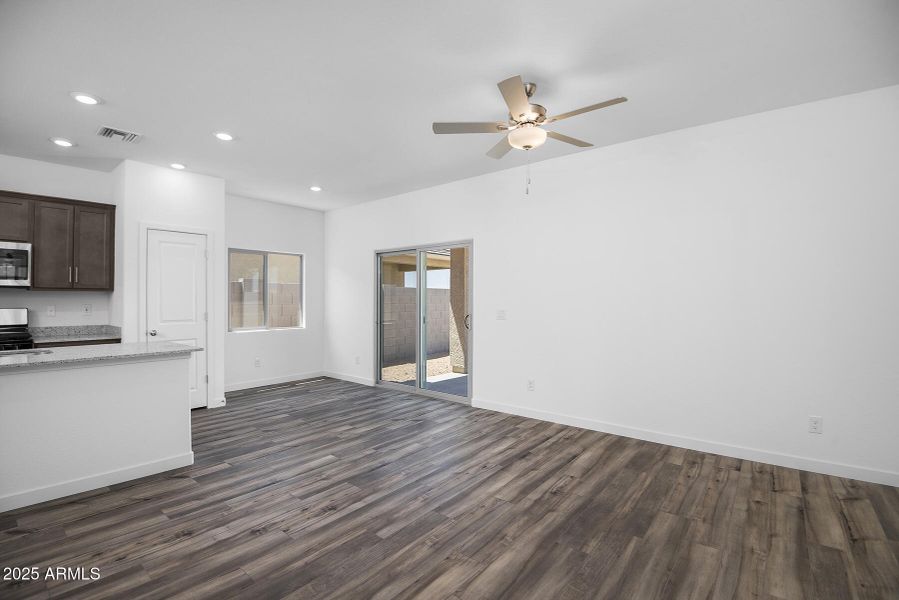 Southwest_Ash_A_R_007 Southwest_Ash_A_R_007