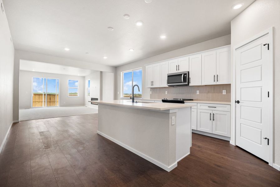 Furnished interior view inside a new home in Wolf Creek Run West, Strasburg (Image 7).