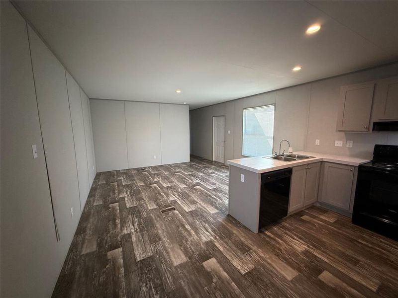 Image 10 of a home in .