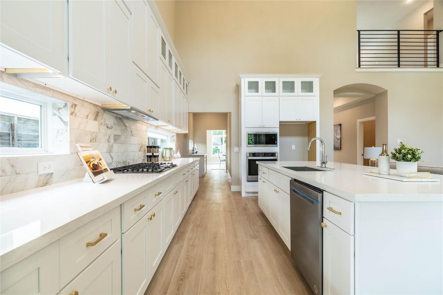 Kitchen - Previous Build for Fixture and Finish Reference