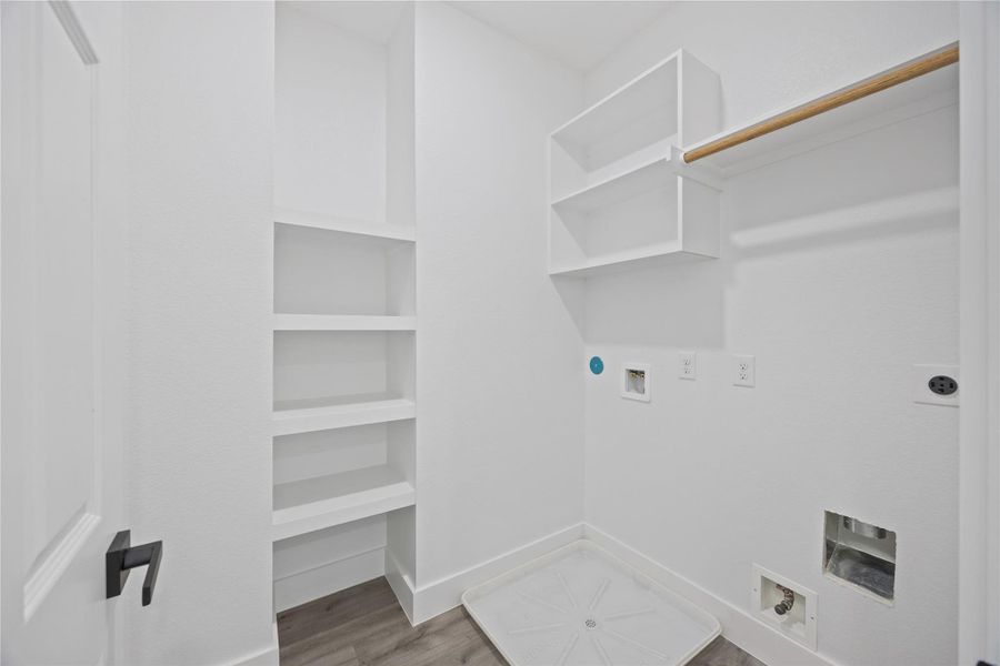 Spacious, unfurnished interior of a new home in , Houston (Image 30).