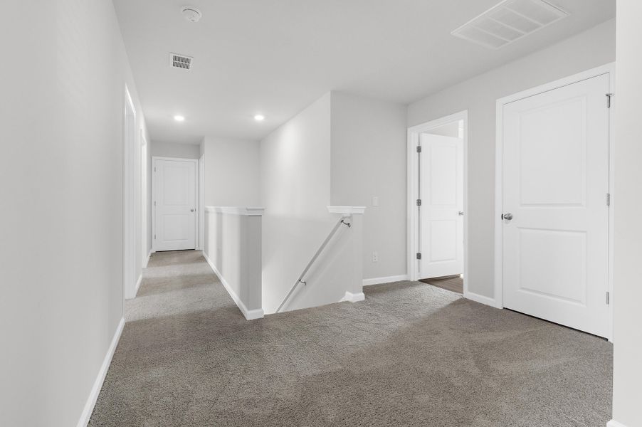 Spacious, unfurnished interior of a new home in Lakeview at Kitfield, Moncks Corner (Image 25).