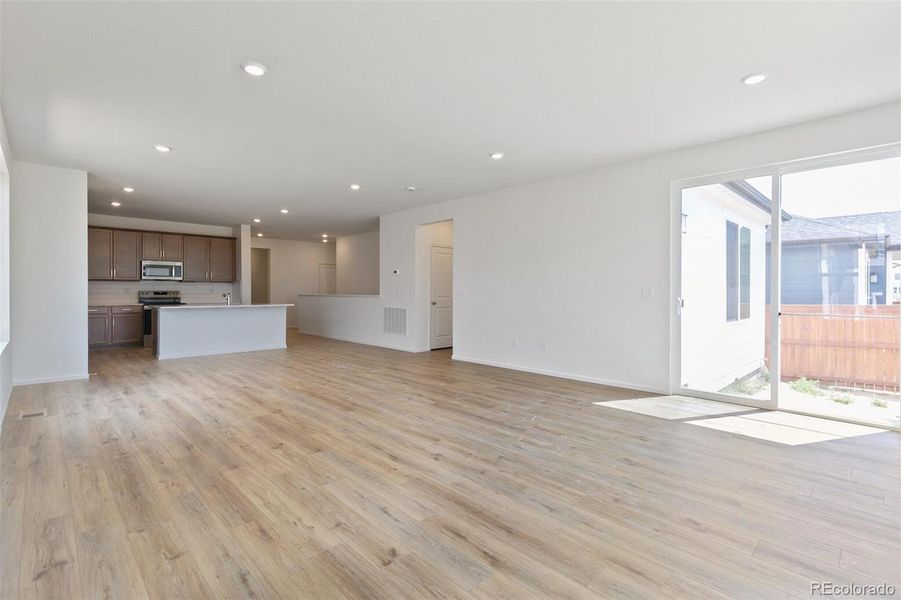 Spacious, unfurnished interior of a new home in Farmlore, Brighton (Image 14).