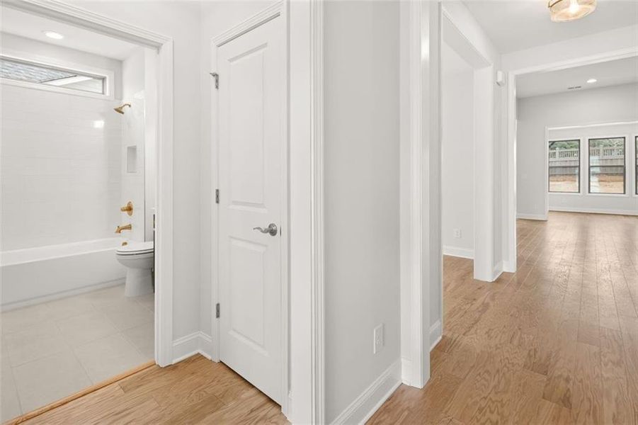Spacious, unfurnished interior of a new home in Soleil Summit Chase, Snellville (Image 49).