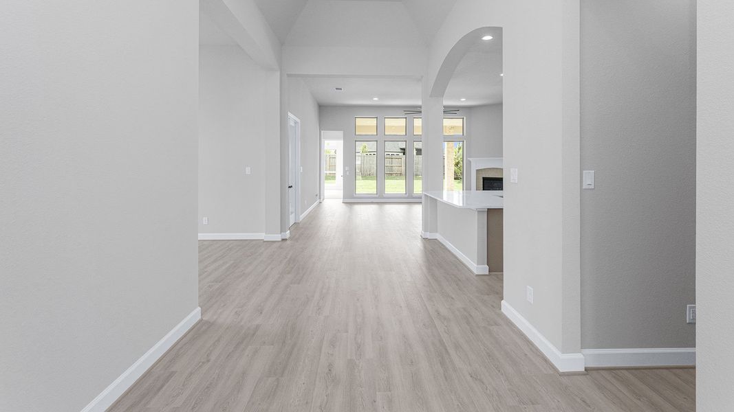 Spacious, unfurnished interior of a new home in Evergreen, Conroe (Image 58). Spacious, unfurnished interior of a new home in Evergreen, Conroe (Image 58).