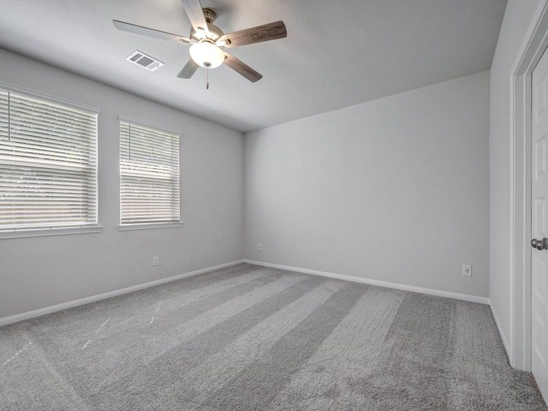 Photo is not of the actual home, but is an inspirational photo of builder’s model home and may depict options, furnishings, and/or decorator features that are not included Photo is not of the actual home, but is an inspirational photo of builder’s model home and may depict options, furnishings, and/or decorator features that are not included