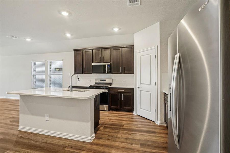 Photo is not of the actual home, but is an inspirational photo of builder’s model home and may depict options, furnishings, and/or decorator features that are not included. Photo is not of the actual home, but is an inspirational photo of builder’s model home and may depict options, furnishings, and/or decorator features that are not included.