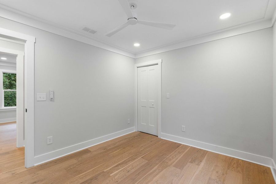 Spacious, unfurnished interior of a new home in , Charleston (Image 51).
