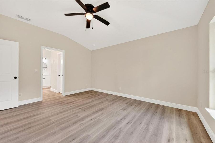 Spacious, unfurnished interior of a new home in , Eustis (Image 26).