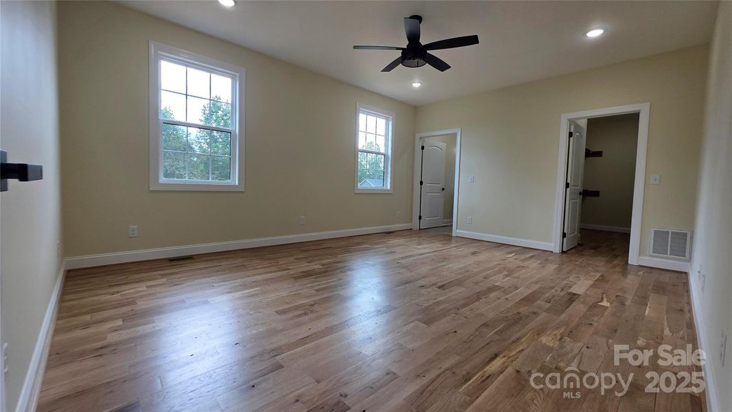 Spacious, unfurnished interior of a new home in , Morganton (Image 9).