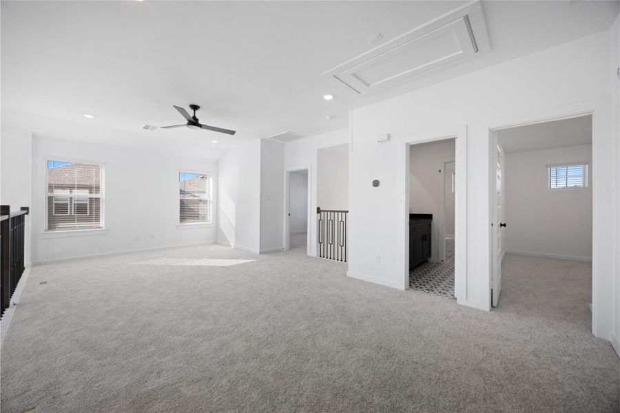 Spacious, unfurnished interior of a new home in Kendall Lakes, Alvin (Image 20). Spacious, unfurnished interior of a new home in Kendall Lakes, Alvin (Image 20).