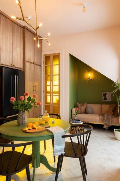 Furnished interior view inside a new home in , Galveston (Image 15).