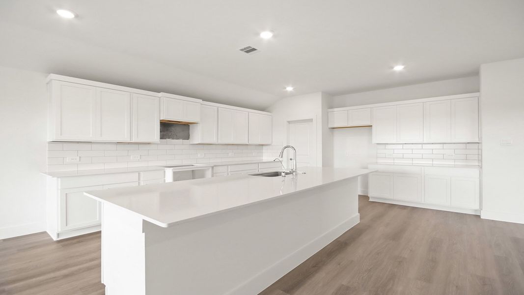 Furnished interior view inside a new home in Riverside Estates, Mont Belvieu (Image 6).