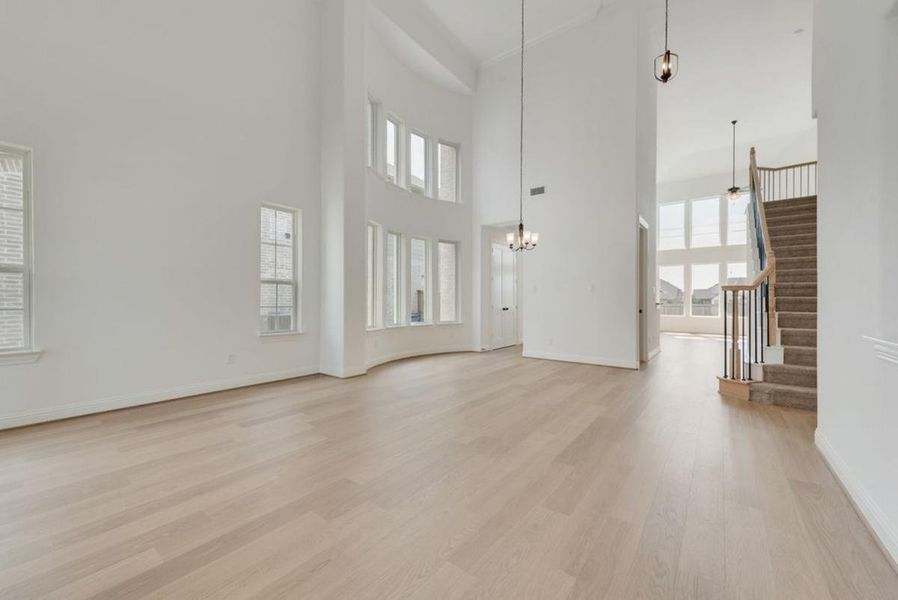 Spacious, unfurnished interior of a new home in Dominion of Pleasant Valley, Wylie (Image 14). Spacious, unfurnished interior of a new home in Dominion of Pleasant Valley, Wylie (Image 14).