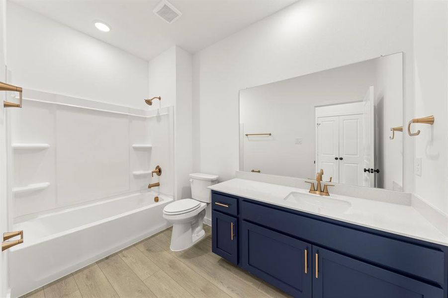 17. 2553 Lost Maples - Bath