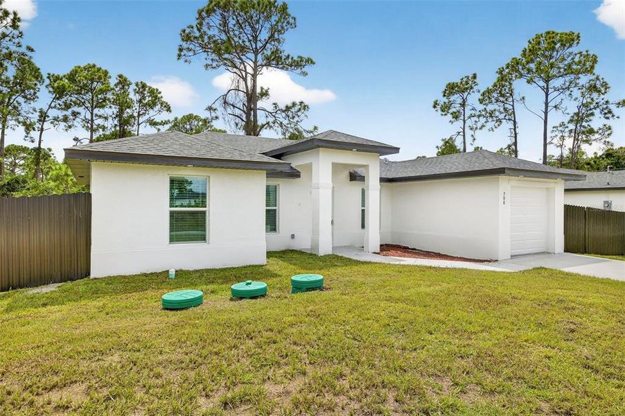 Exterior details and patio area of a home in , Lehigh Acres (Image 2).