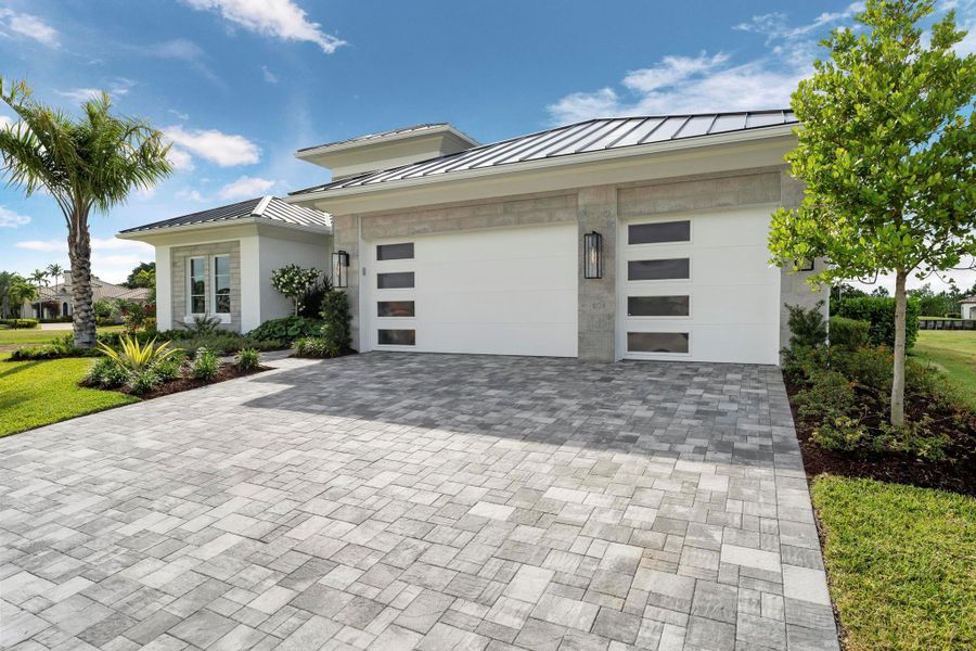 Furnished interior view inside a new home in , Port St. Lucie (Image 10).