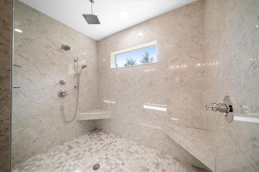 Spacious, unfurnished interior of a new home in , Dunnellon (Image 26).