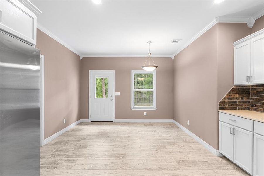 Spacious, unfurnished interior of a new home in , Corsicana (Image 23).