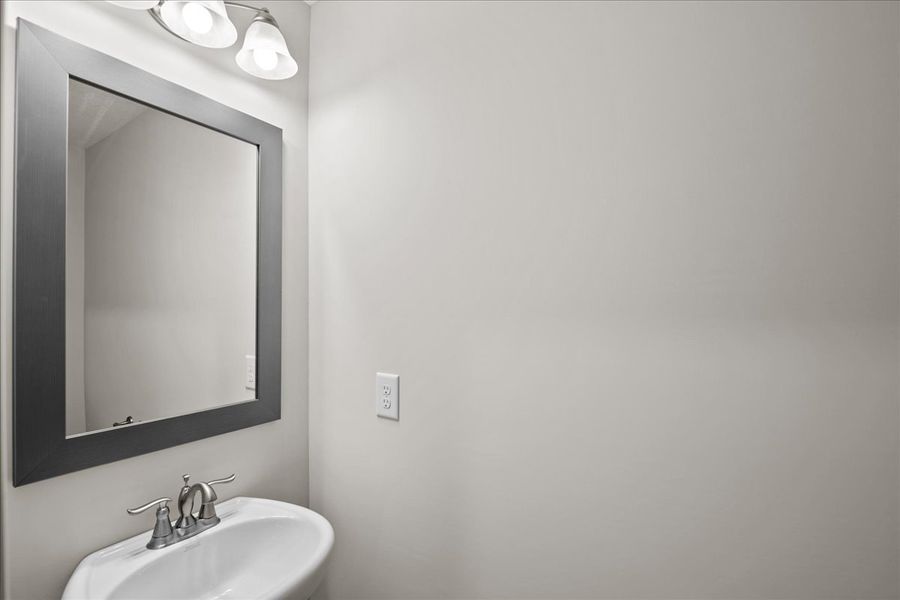 Representative interior finishes for a home built from the Branson by Enchanted Homes in Arcadia Village, Spartanburg (Image 8).